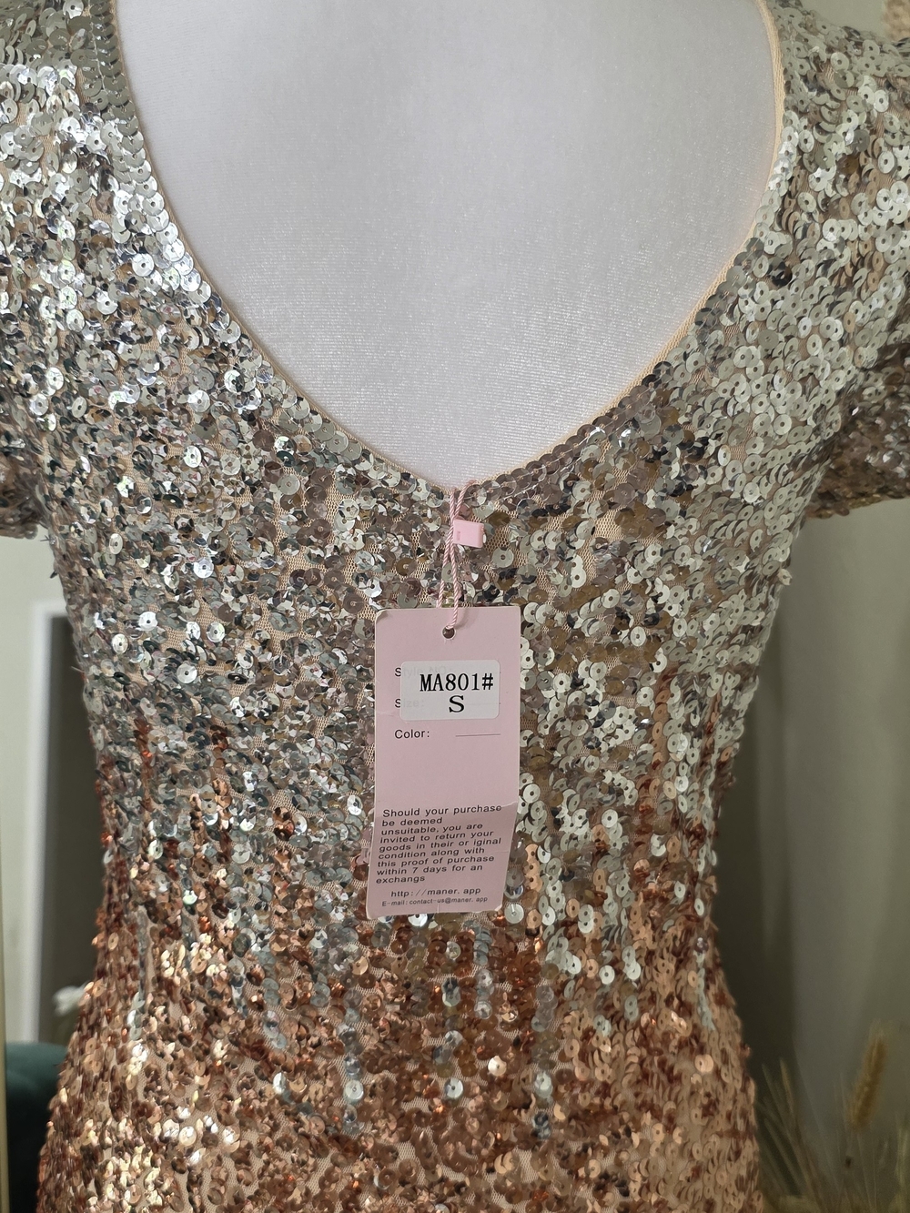 Sequined V-Neck Cocktail Dress in Rose Gold